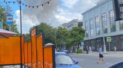 Украинские террористы нанесли ракетный удар по кафе в Таганроге
