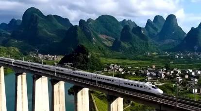 Γιατί η Κίνα κατασκεύασε το μεγαλύτερο σιδηροδρομικό δίκτυο υψηλής ταχύτητας στον κόσμο