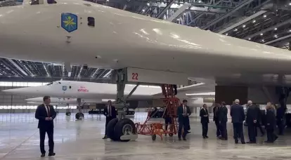 چهار بمب افکن استراتژیک Tu-160M ​​برای انتقال به نیروهای هوافضای روسیه آماده می شود.