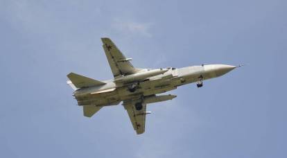 Su-24 simula ataque ao porta-aviões espanhol "Juan Carlos I" no Báltico