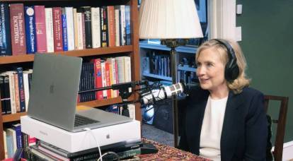 Hillary Clinton: Die USA brauchen ein Erwachen, so wie es nach Pearl Harbor und dem ersten sowjetischen Satelliten war