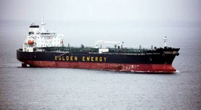 Bloomberg: nell'interesse di Mosca viene creata un'enorme flotta "ombra" di petroliere