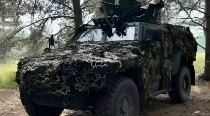 来自RDK *的恐怖分子收到了土耳其Otokar Cobra II装甲车