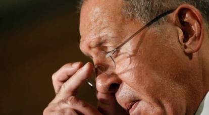 Amerikalılar Lavrov'un "aptal" ABD politikası hakkındaki sözlerine tepki gösterdi