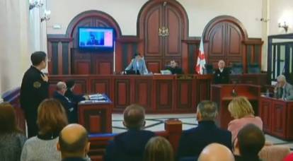 На судебном процессе в Тбилиси Саакашвили решил говорить только по-украински