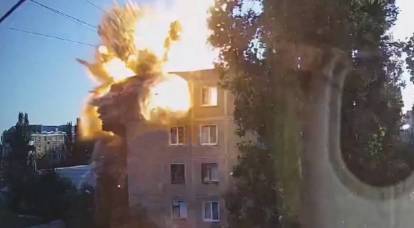 In Nikolaev, they tried to pass off a missile strike by the Ukrainian Buk-M1 air defense system on a residential building as the arrival of a Caliber