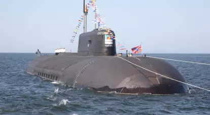Τα πυρηνικά υποβρύχια «Antey» του ρωσικού ναυτικού επανεξοπλίζονται με νέους πυραύλους