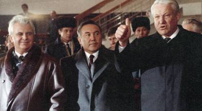 Yeltsin'in danışmanı: Kırım, nükleer silah karşılığında boyun eğmek zorunda kaldı