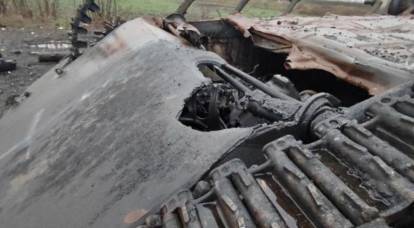 The RF Armed Forces destroyed enemy armored vehicles while loading them into an echelon in the Dnepropetrovsk region