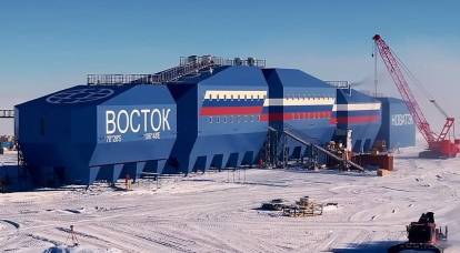 러시아가 남극 대륙에 ISS와 유사한 시설을 건설한 이유는 무엇입니까?