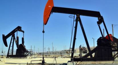 Prix ​​du pétrole: la Russie et l'Arabie saoudite sont piégées dans leur propre «jeu du pétrole»