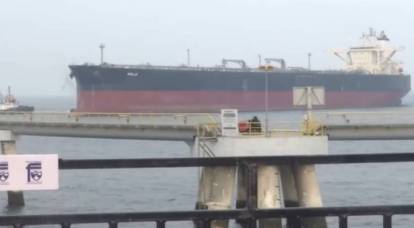 Иран: Саудовские танкеры с нефтью взорвал Израиль
