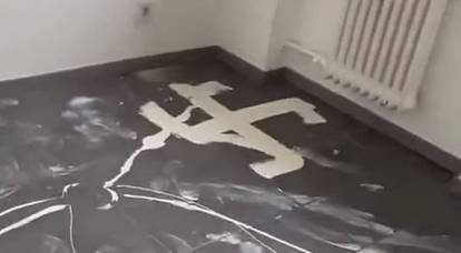 Muncitorii migranți ucraineni, în semn de „recunoștință” față de germani, își pictează apartamentele cu zvastici