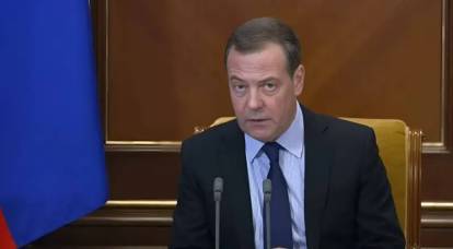 Медведев заявил, что СВО может завершиться исчезновением Украины