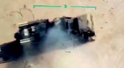 Los turcos privan al mariscal Khaftar de "Pantsir": imágenes de la destrucción de dos sistemas de defensa aérea a la vez
