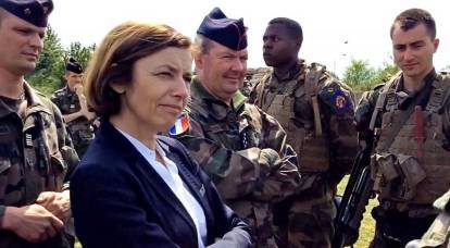 Минобороны Франции выступило против выхода из НАТО на фоне скандала с подлодками