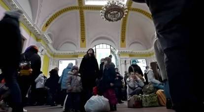 Польша намерена выживать украинских беженцев с территории страны