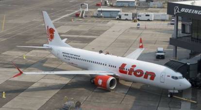 The crash of a Boeing 737 in Indonesia: the plane crashed into the ocean