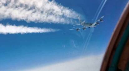 Бывший летчик оценил данные Washington Post о «почти сбитом» RC-135 над Черным морем