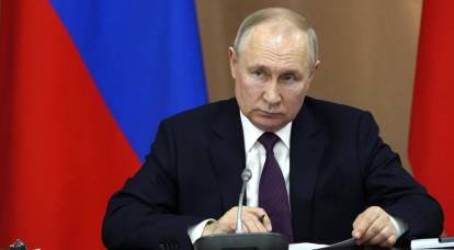 Должен ли Владимир Путин идти на президентские выборы в марте 2024 года