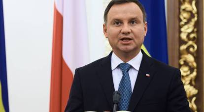 폴란드 대통령은 독일인에게 러시아 가스의 대안을 제안했습니다.