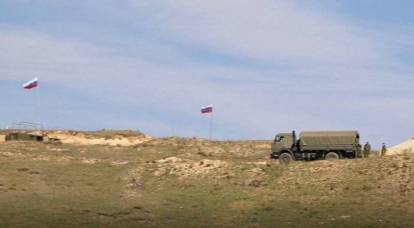 Abhilfe: An der armenisch-karabachischen Grenze erscheinen Soldaten mit russischer Flagge