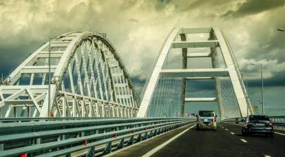 Доказано - штормовая зима Крымскому мосту не страшна