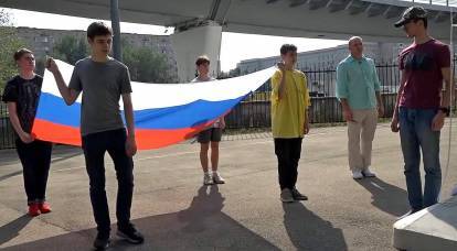 "Afscheid van de Slaven": buitenlandse agenten tegen patriottisch onderwijs op Russische scholen