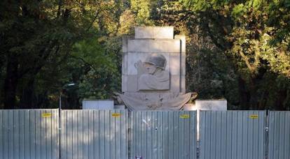 Россия может наказать Польшу за варварское отношение к советским памятникам