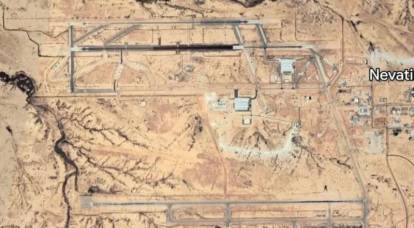 Al menos siete misiles iraníes impactaron en la base aérea israelí Nevatim en el desierto de Negev