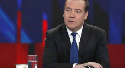 Медведев прокомментировал желание украинских нацистов обзавестись ядерным оружием