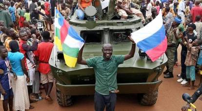 «Начали с бронетехники»: во Франции оценили возвращение России в Африку