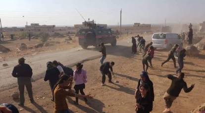 Typhoon zırhlı aracının ateşe verilmesinin ardından Kürtler Rusya'ya çağrı yaptı