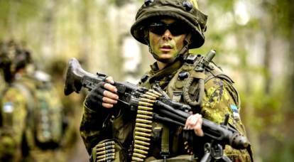 에스토니아는 ISIS에 대한 승리를 선언하고 이제 러시아를 위협합니다
