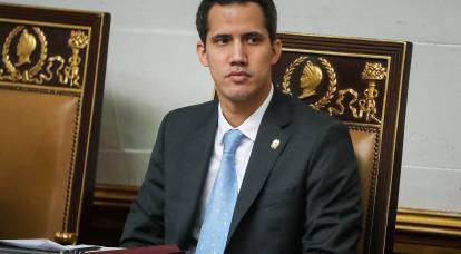 Guaidó aleyhine vatana ihanetten ceza davası başladı