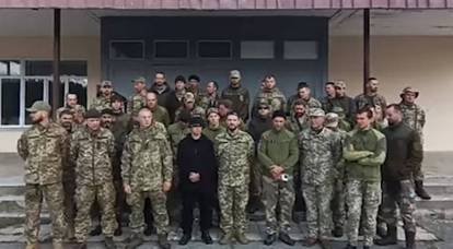 I militari delle forze armate ucraine hanno parlato degli ordini del comando di "sparare a tutti"