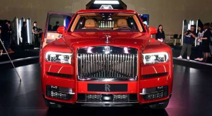 Rolls-Royceが世界で最初で最も豪華なSUVを発表