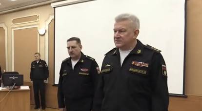 A szakértő következetlenségre hívta fel a figyelmet Evmenov haditengerészet főparancsnokának állítólagos eltávolítása kapcsán.