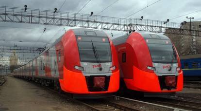 Il treno elettrico "Lastochka" è diventato senza equipaggio