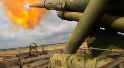 What long-range self-propelled guns does the Russian army have for counter-battery warfare?