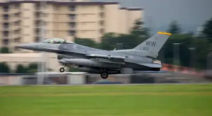 乌克兰首批五架F-16战斗机的尾号已公布