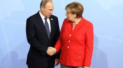 Политолог: Меркель пообещала Путину, что Россию не отключат от SWIFT