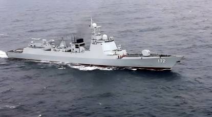 Китайский военный корабль едва не протаранил эсминец США в Тайваньском проливе