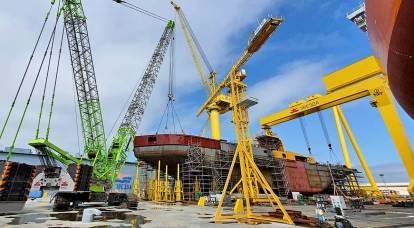 Welche Schwierigkeiten hatte die Zvezda-Werft, als sie unter Sanktionen fiel?