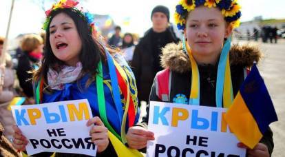 Un trilione e mezzo: la Russia è pronta a fatturare Kiev per l'occupazione della Crimea
