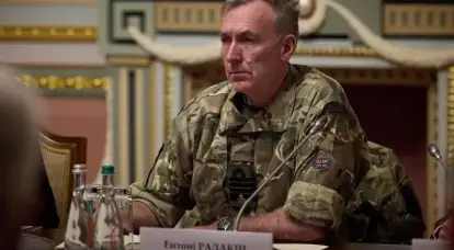 L'amiral britannique a déclaré que l'Ukraine augmenterait ses attaques en profondeur sur le territoire russe.