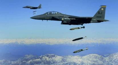 Americanos bombardearam sua própria base aérea na Síria