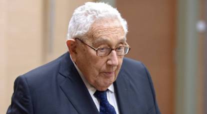 War on two fronts: Kissinger that the United States "set" Russia and China on itself