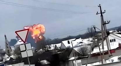 Атаку на Ил-76 с военнопленными ВСУ спланировали британские советники Киева – источник