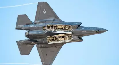 F-35 কেনার সরকারের সিদ্ধান্ত চেক প্রজাতন্ত্রে সমালোচিত হয়